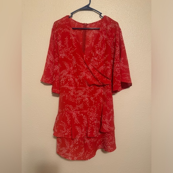 New - Romper - Picture 1 of 7